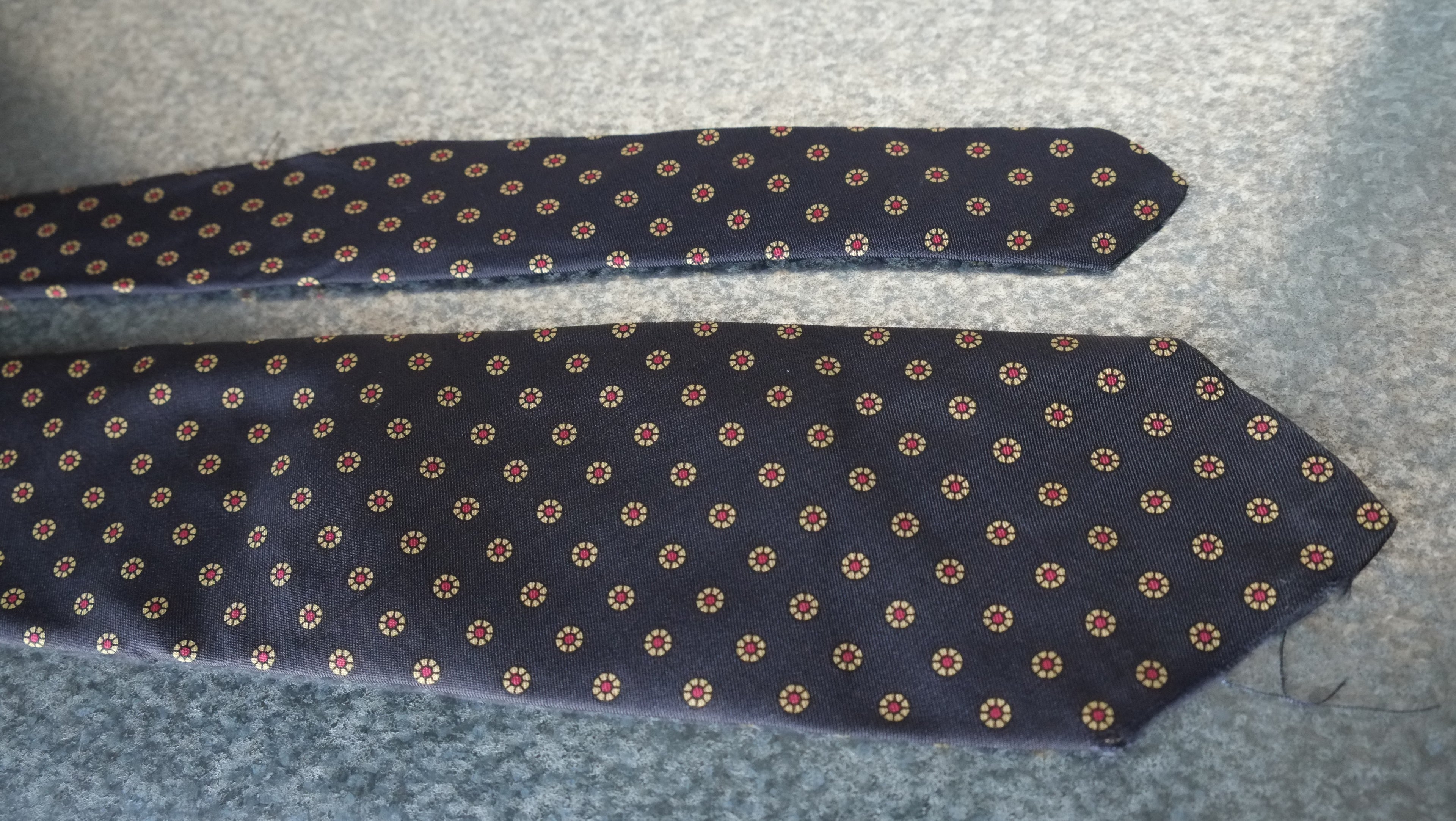 60s tie